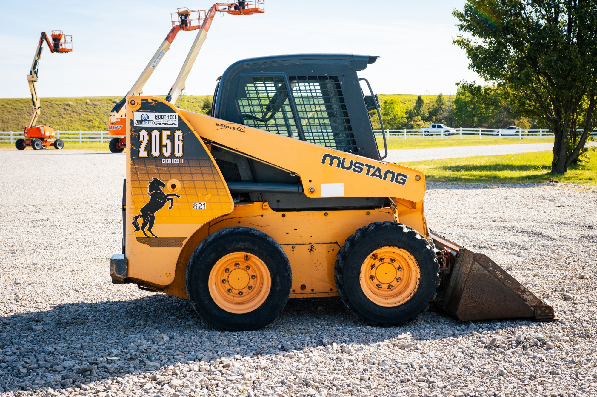 Mustang 2056 Skid Steer