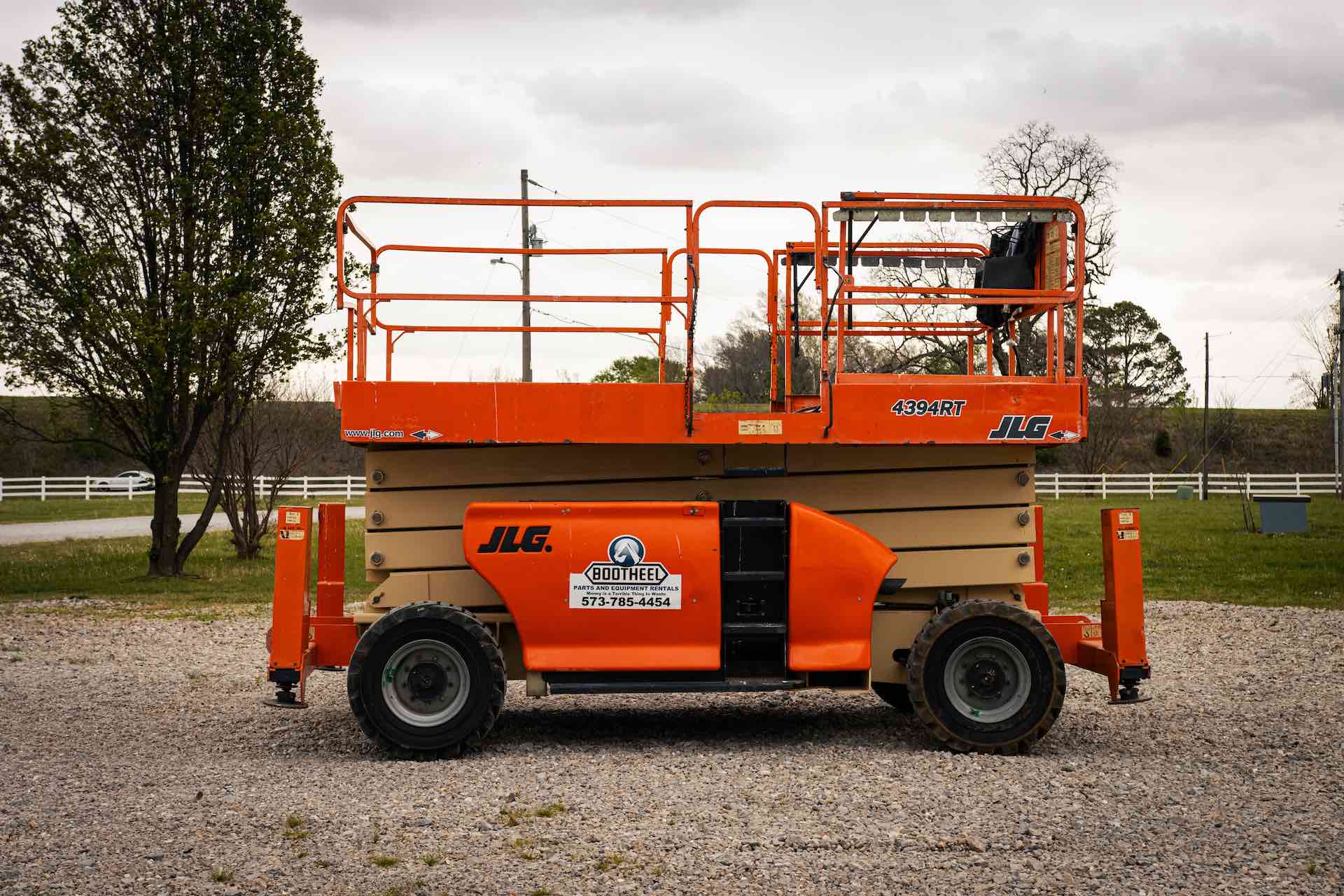 JLG 4394RT (40' Scissor)