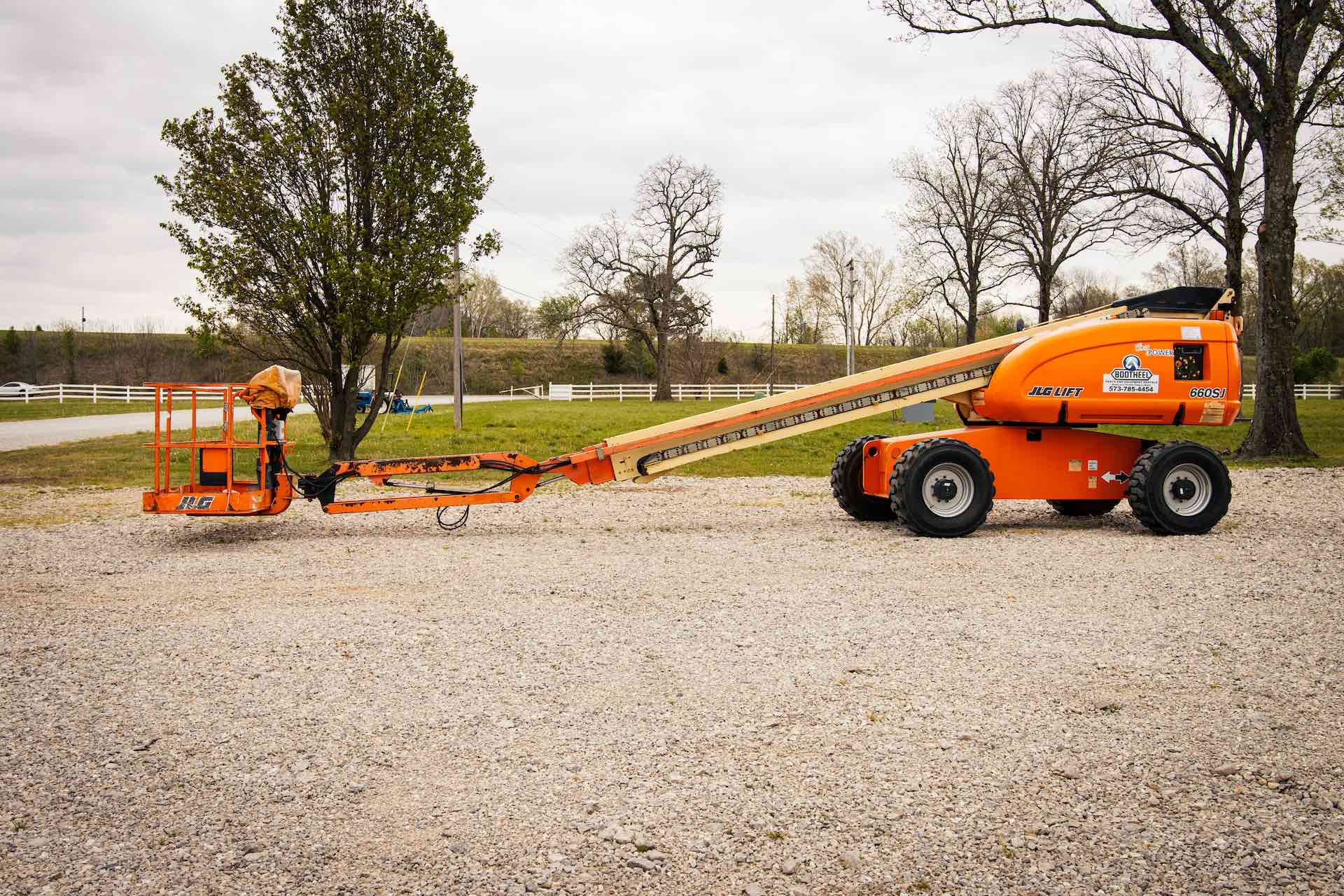 JLG 660SJ 65' Boom Lift